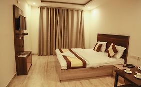 Basoya Farm 2Bhk Villla With Pool - 10 Min Away From Chattarpur